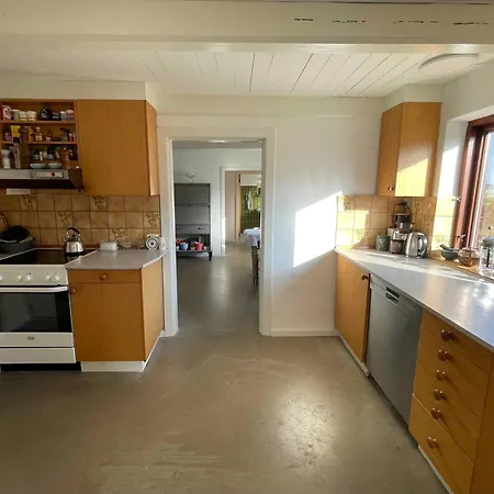 Renovated Country 50 M From The Sea *