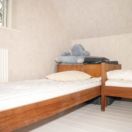 Renovated Country 50 M From The Sea